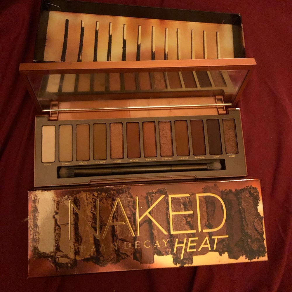 Urban Decay Heat palette